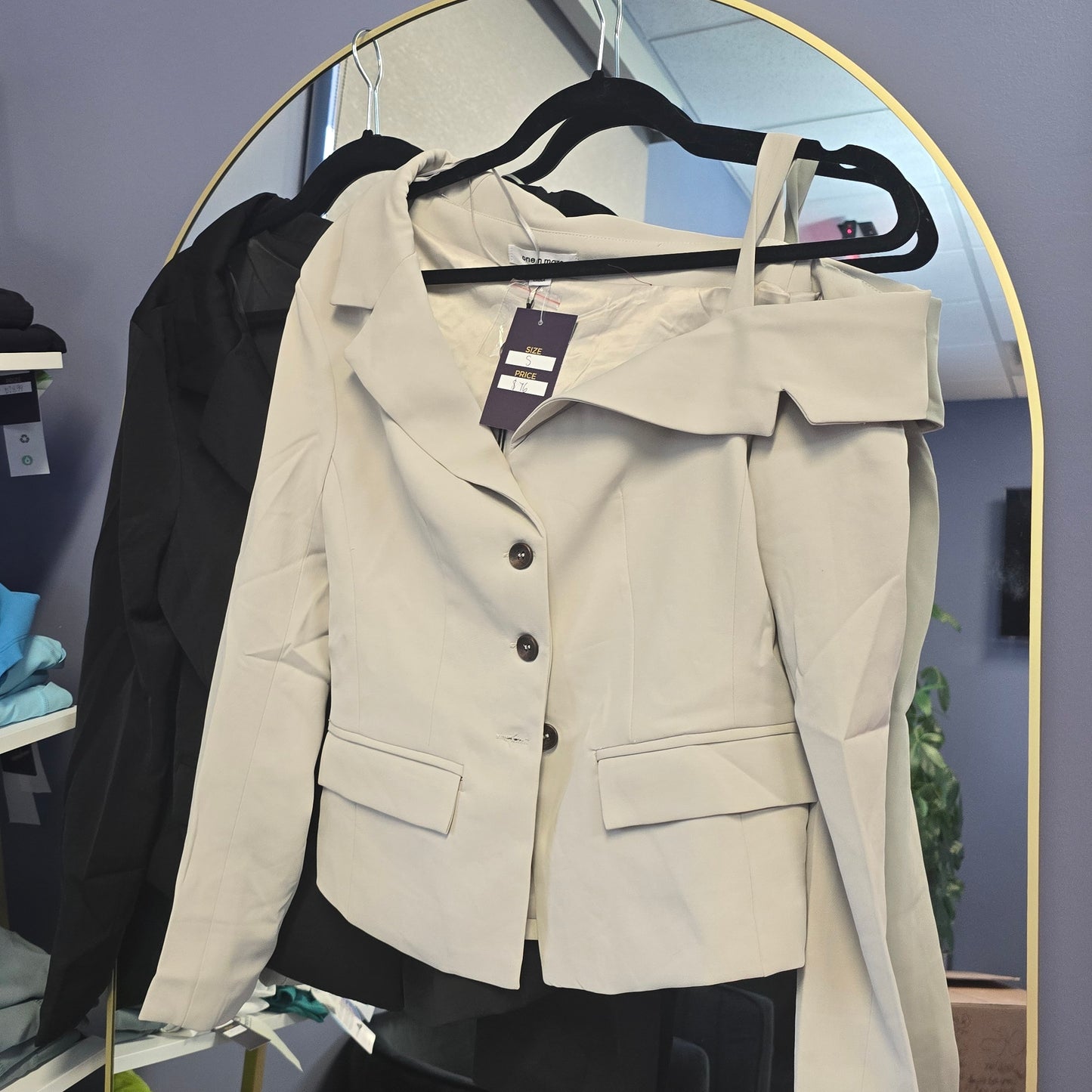 Off The Shoulder Blazer