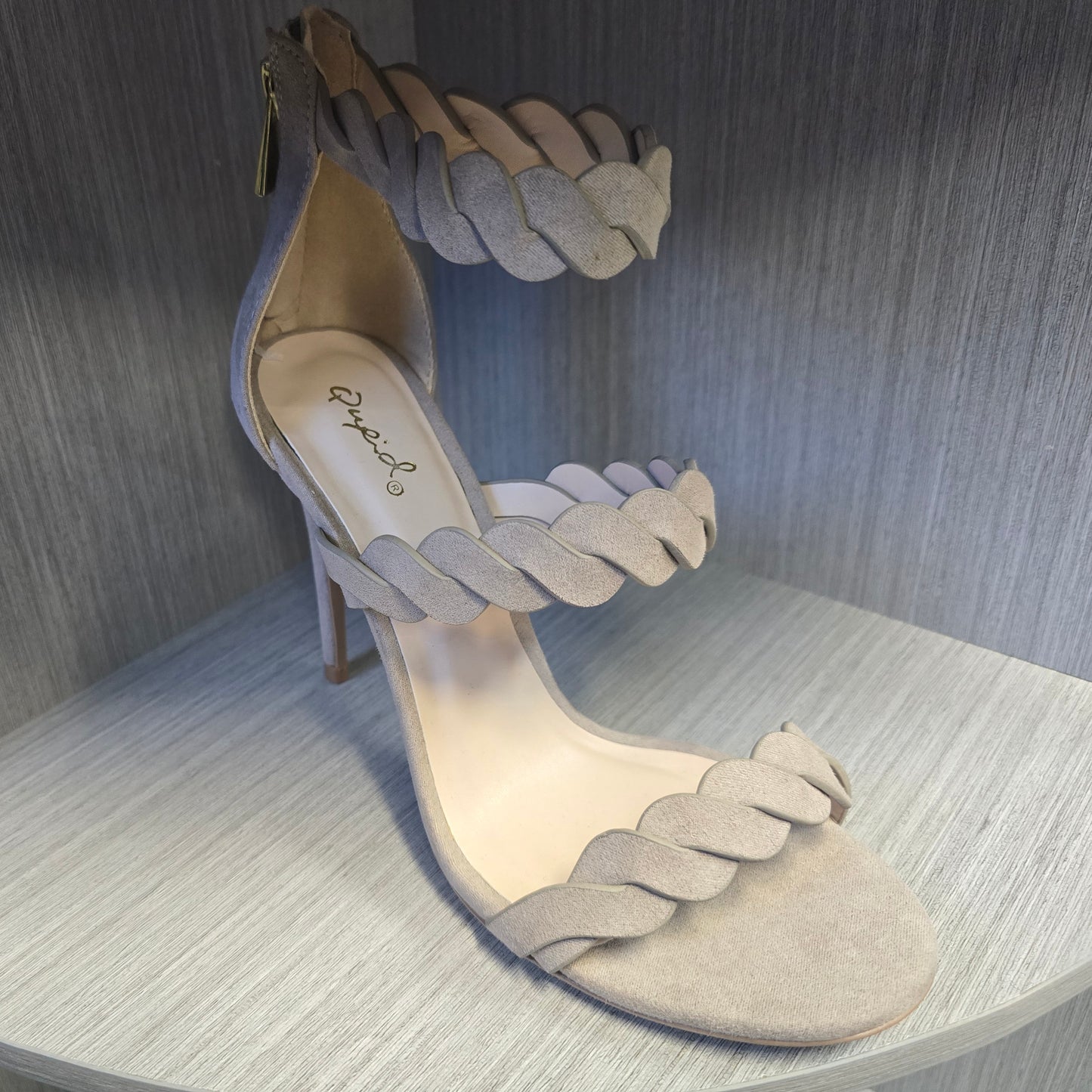 Tan Criss Cross Heel
